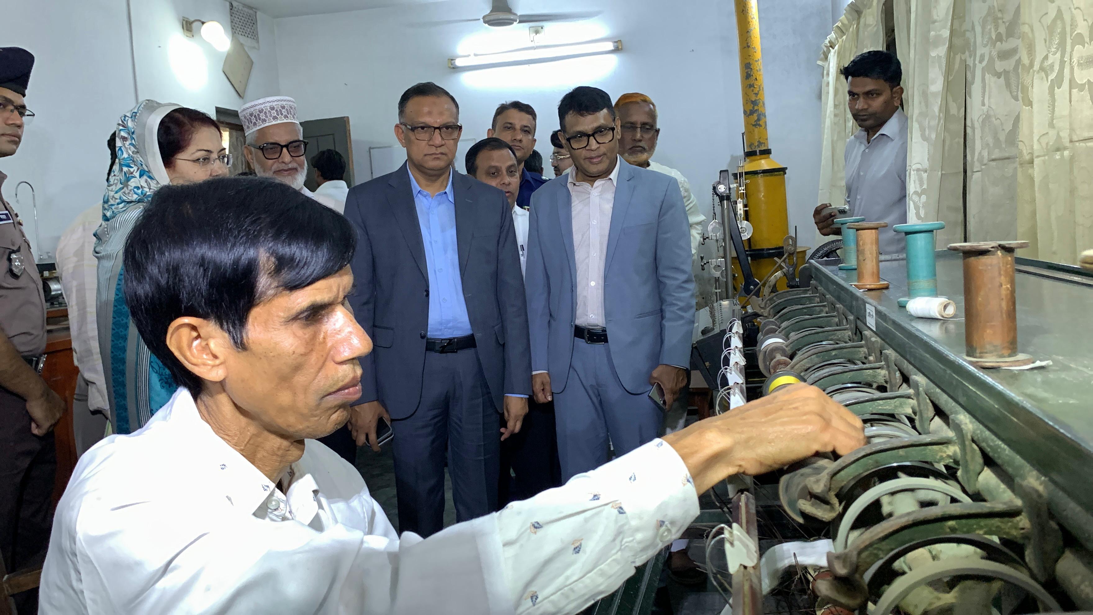 সিল্কের ঐতিহ্য রক্ষায় দেশি-বিদেশি বিনিয়োগে কাজ করা হবে: রাজশাহীতে প্রতিমন্ত্রী শরীফুল আলম